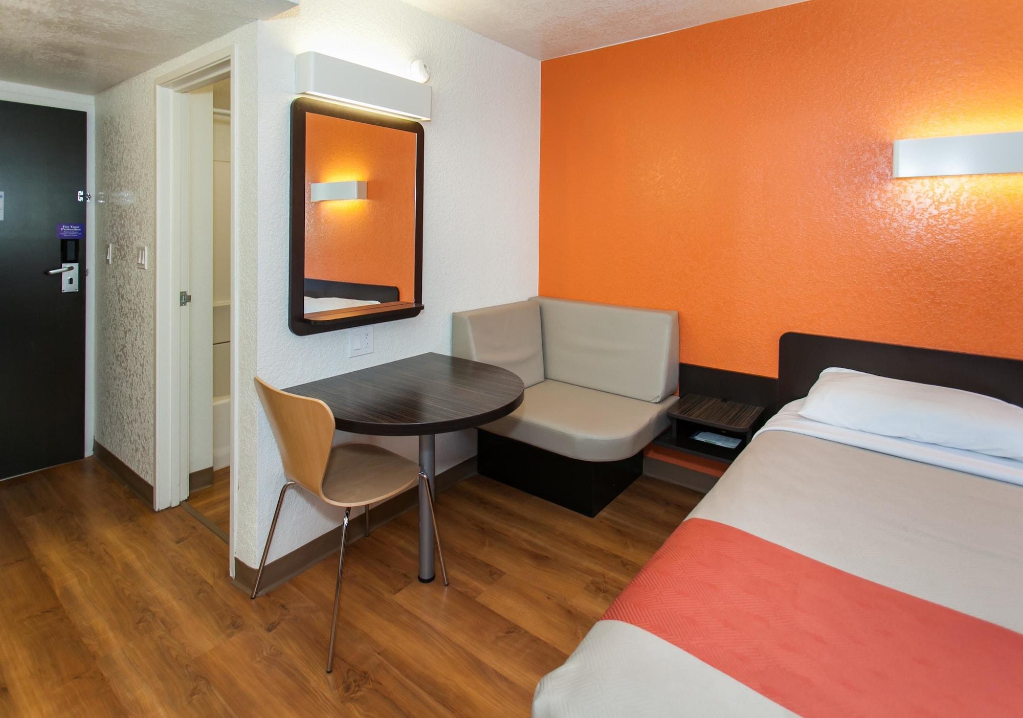 Motel 6-Los Angeles, Ca - Los Angeles - Lax Ингълуд Екстериор снимка