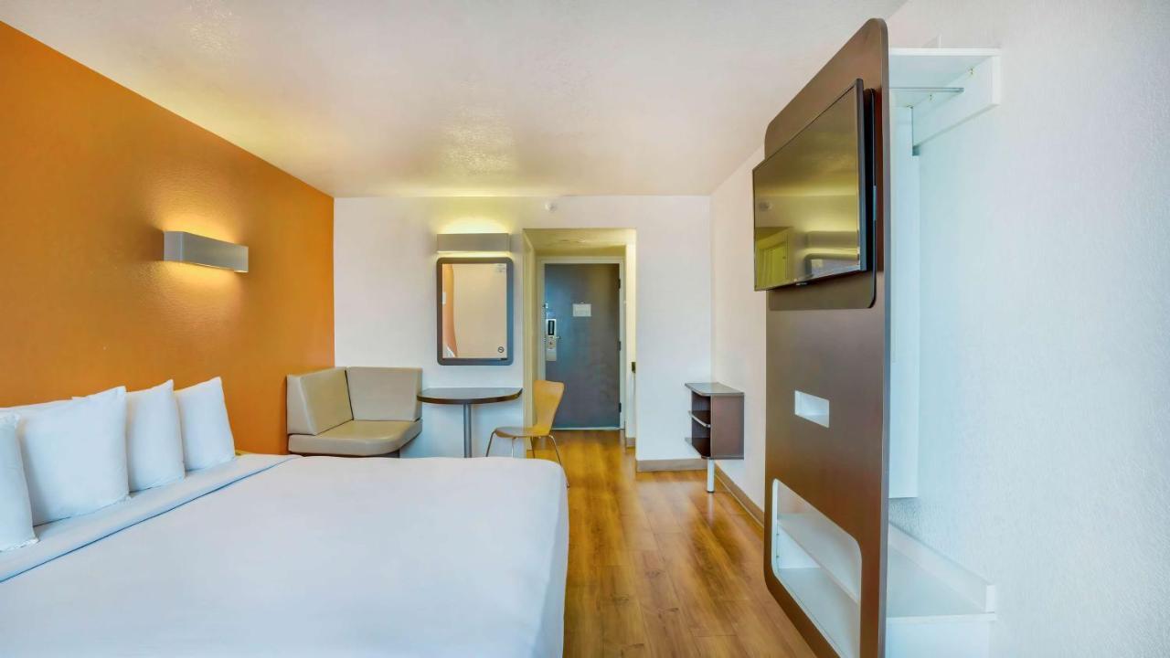 Motel 6-Los Angeles, Ca - Los Angeles - Lax Ингълуд Екстериор снимка