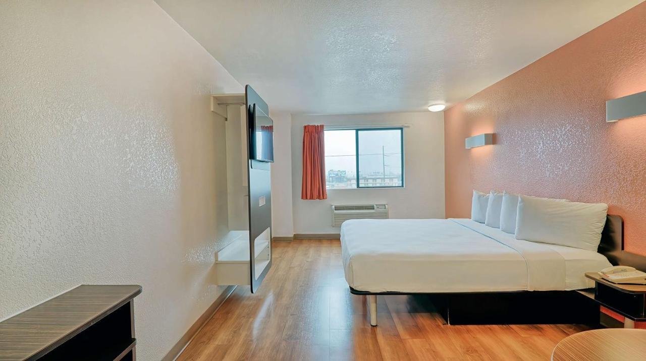 Motel 6-Los Angeles, Ca - Los Angeles - Lax Ингълуд Екстериор снимка