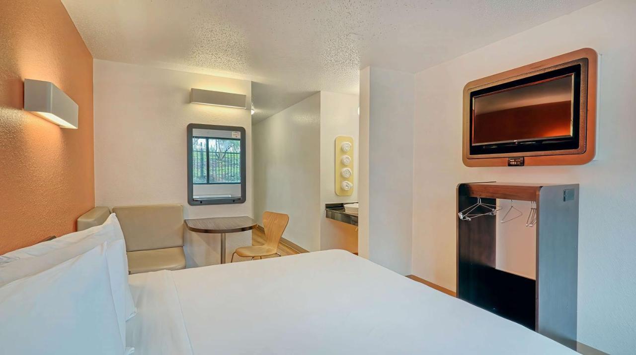 Motel 6-Los Angeles, Ca - Los Angeles - Lax Ингълуд Екстериор снимка