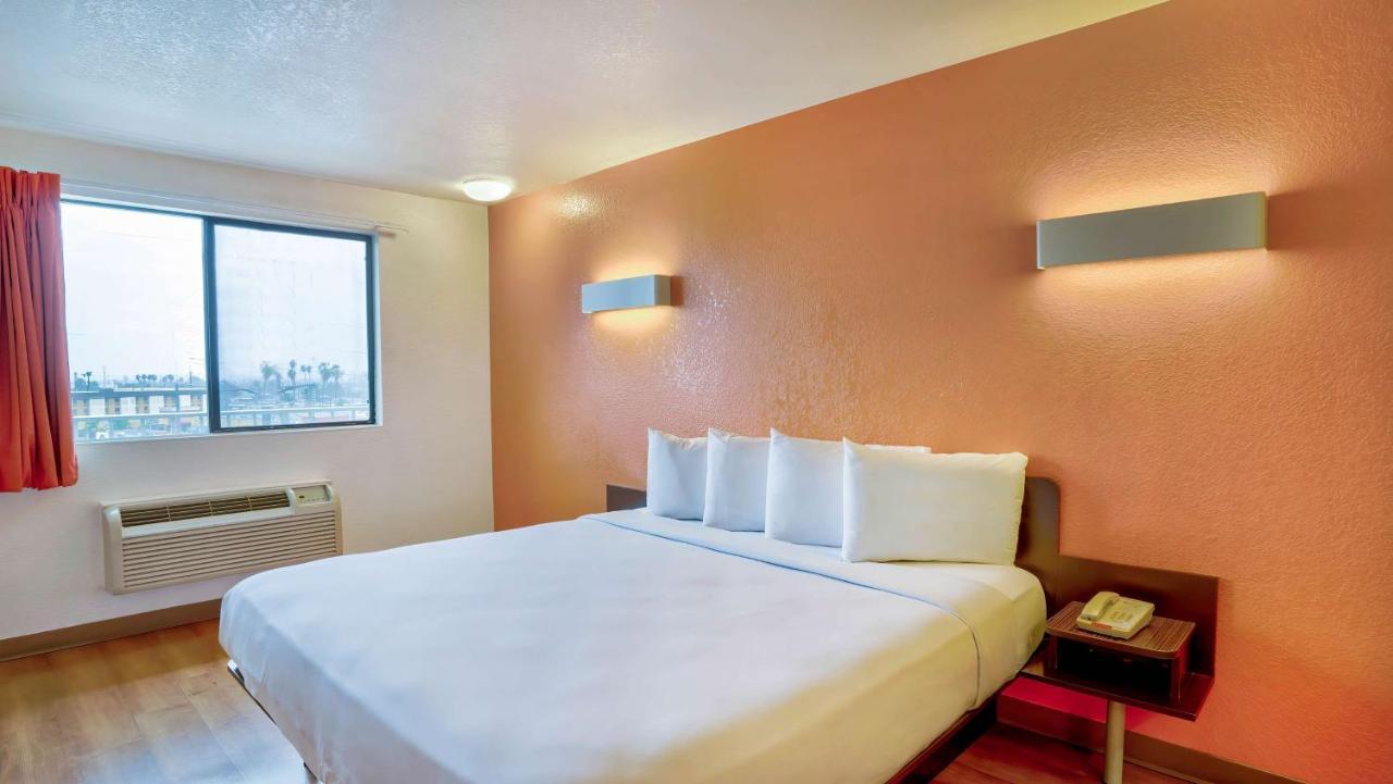 Motel 6-Los Angeles, Ca - Los Angeles - Lax Ингълуд Екстериор снимка