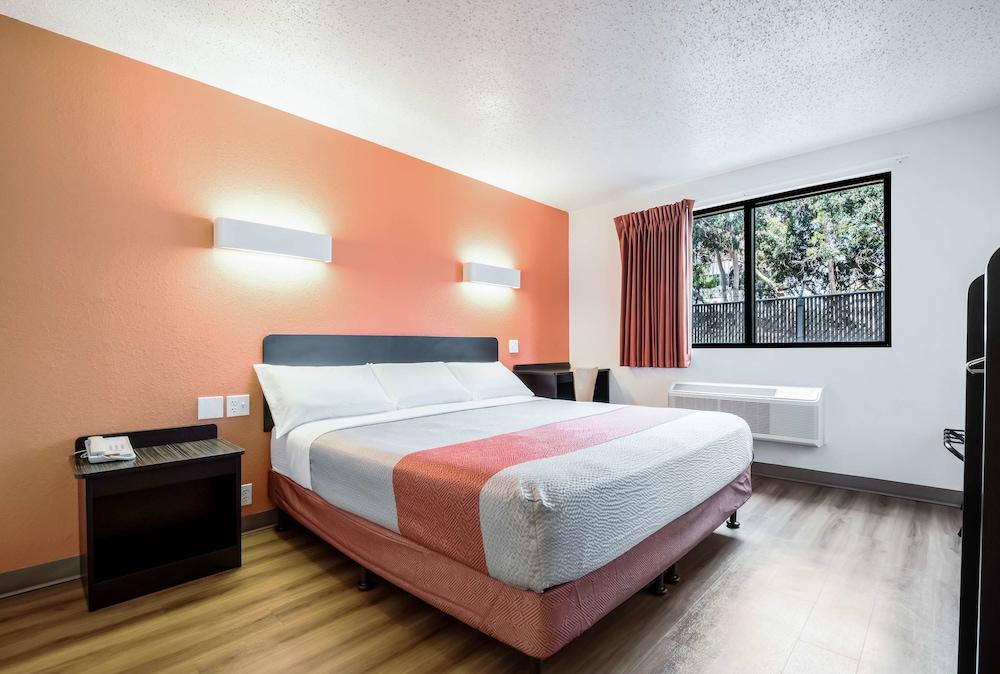 Motel 6-Los Angeles, Ca - Los Angeles - Lax Ингълуд Екстериор снимка