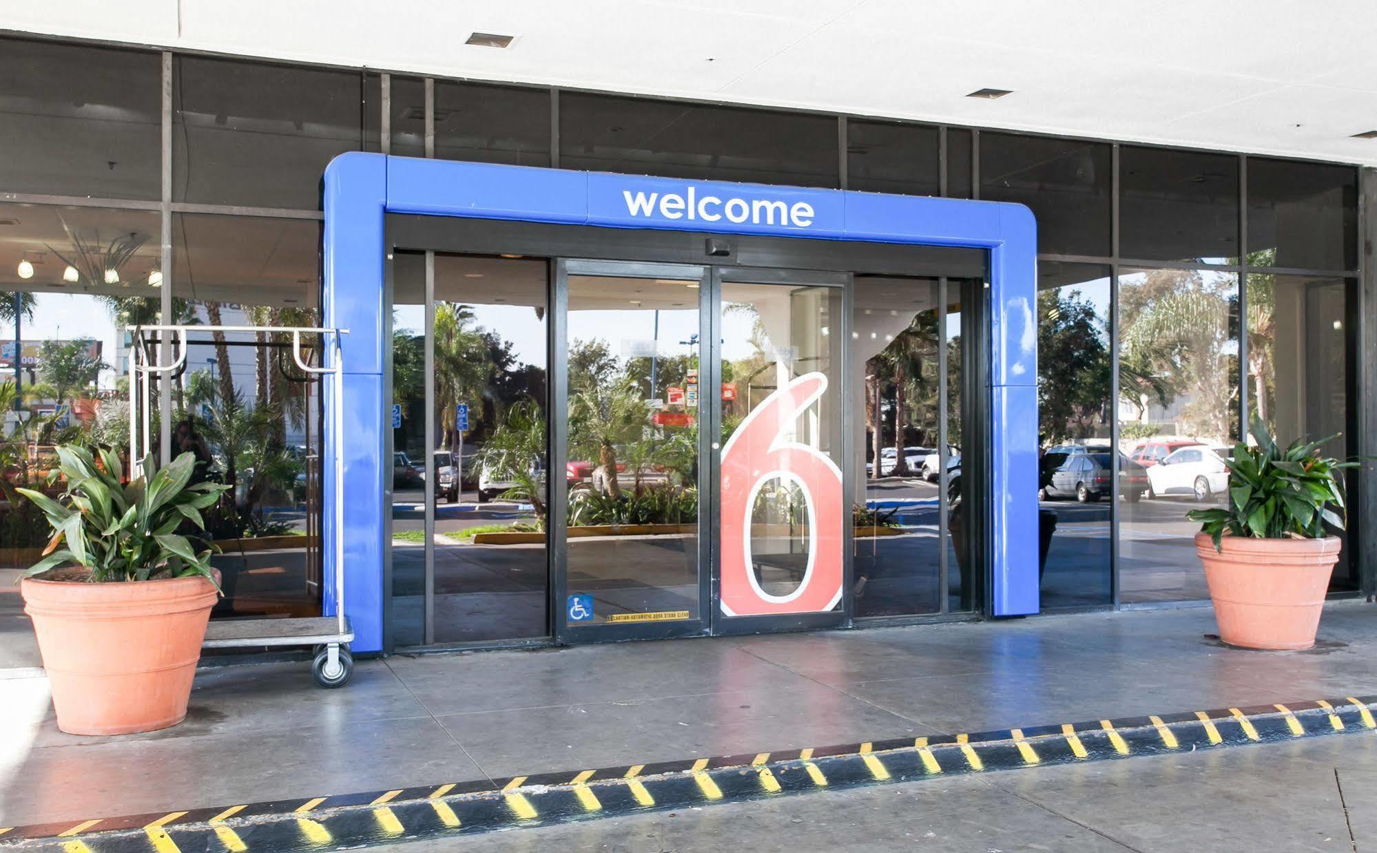 Motel 6-Los Angeles, Ca - Los Angeles - Lax Ингълуд Екстериор снимка