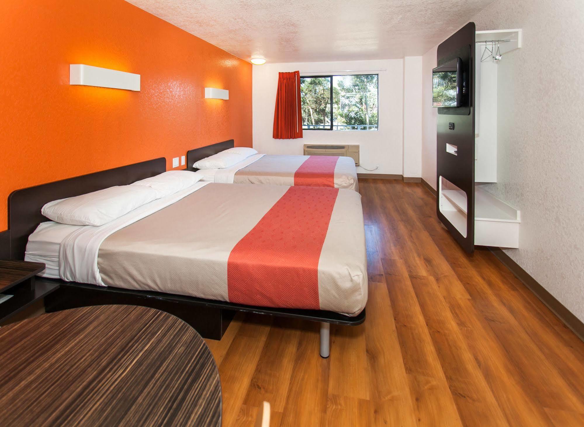 Motel 6-Los Angeles, Ca - Los Angeles - Lax Ингълуд Екстериор снимка